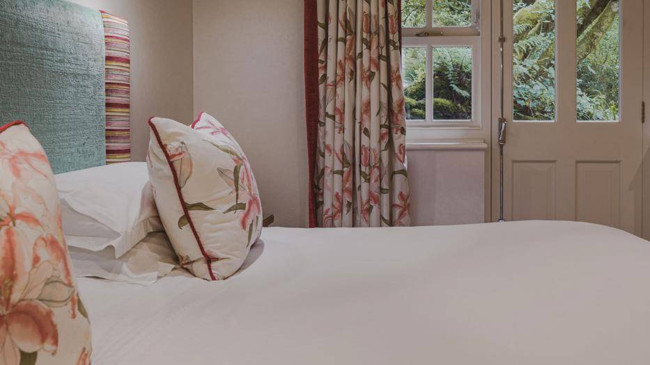 Briery Wood Garden Room 7
