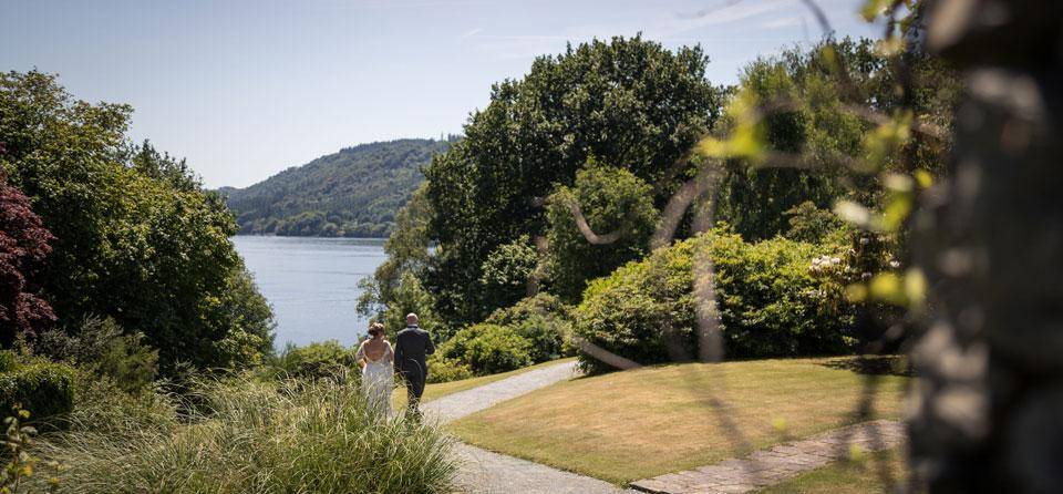 Cragwood couple taking a stroll to the lake