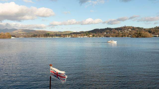 self drive on Lake Windermere